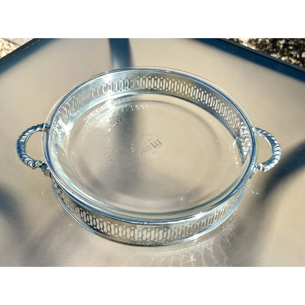 International Silver Co Silver Plated Ring Pie Holder Anchor Hocking Glass Dish